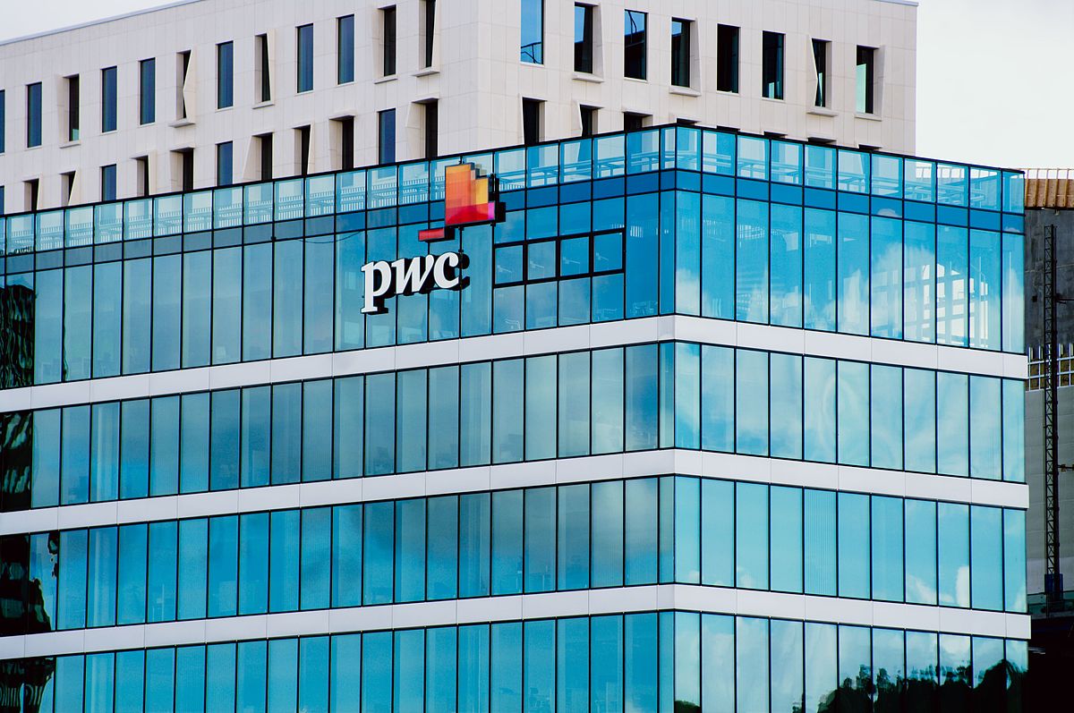 pwc to open us law firm