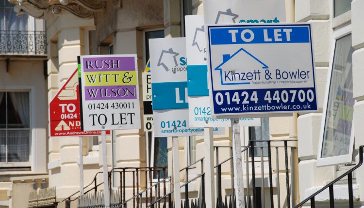 Houses to let in St. Leonards-on-Sea in England