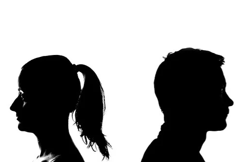 Silhouette of divorcing couple