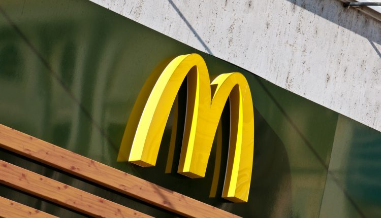 McDonald's logo on side of fast food resturant