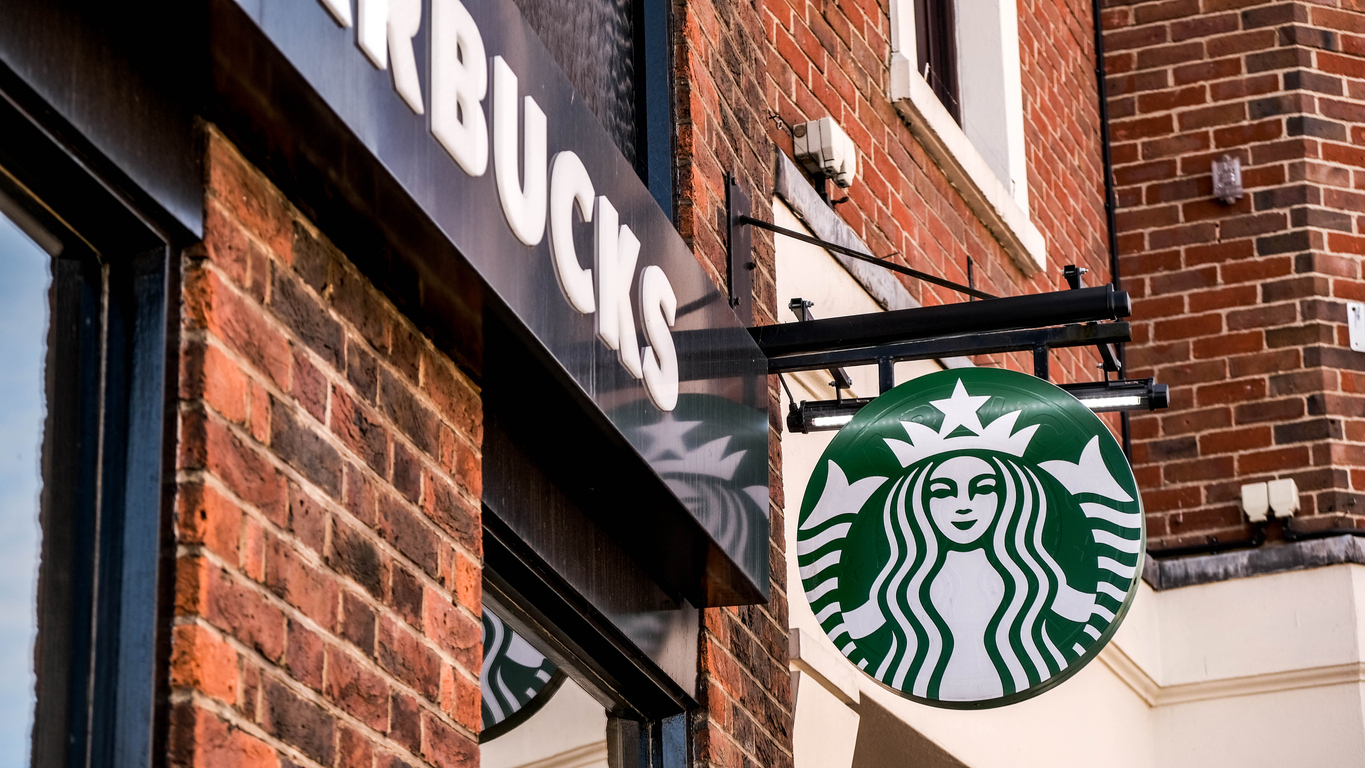 Starbucks Suspends Covid19 VaccineOrTest Requirement