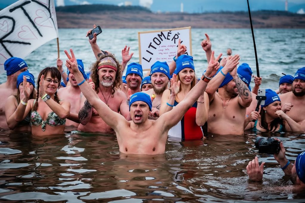 Czech Republic Sets New Guinness World Record with 2,461 Swimmers for Largest Polar Bear Dip