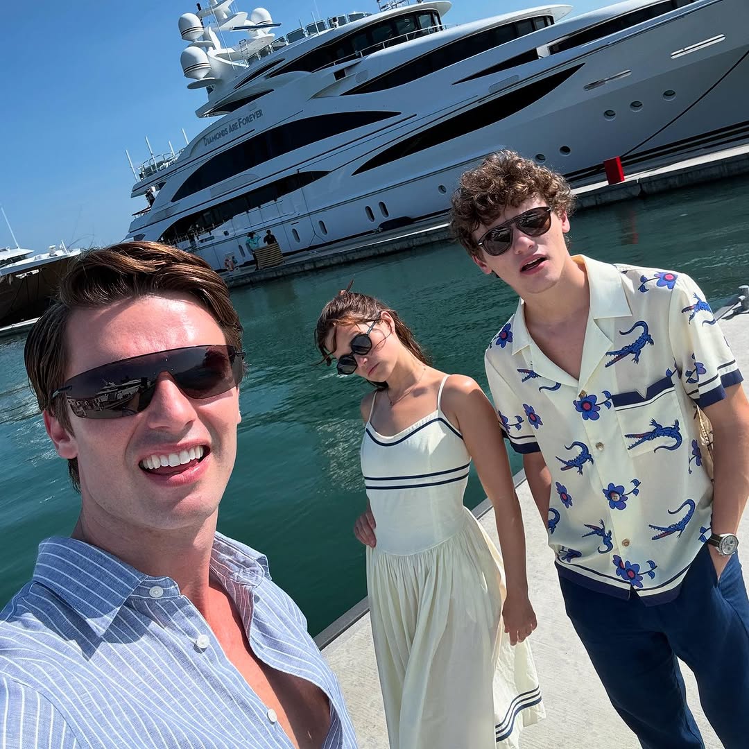 White Lotus Patrick Schwarzenegger and Sam Nivola