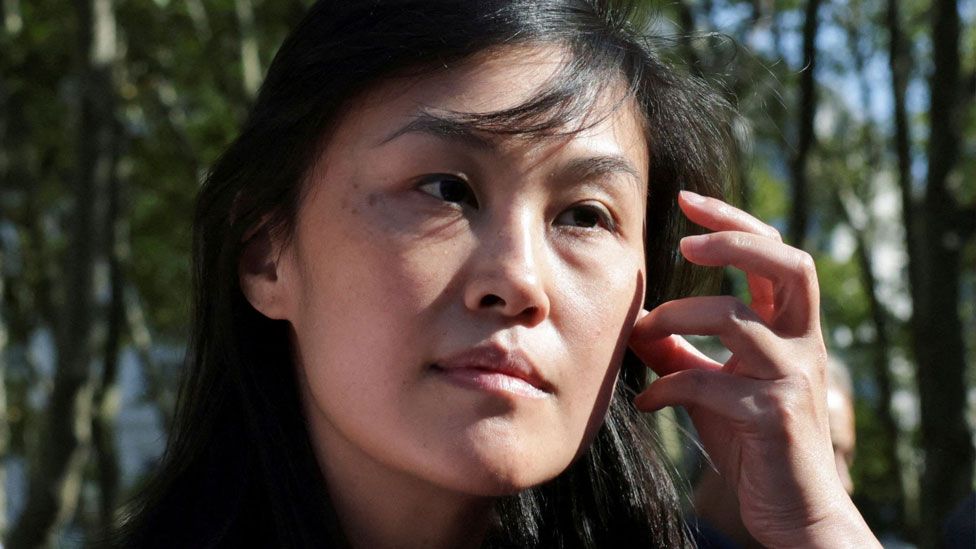 Linda Sun, former aide to New York Governor Kathy Hochul, outside a courthouse in Brooklyn during pretrial proceedings in her federal foreign-agent case.