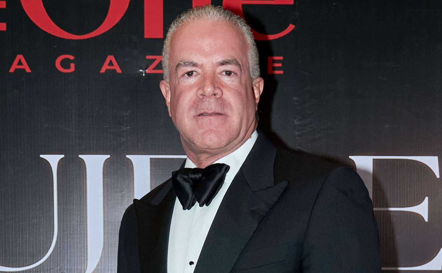 Raúl Rocha posing at a red-carpet event in Mexico City.