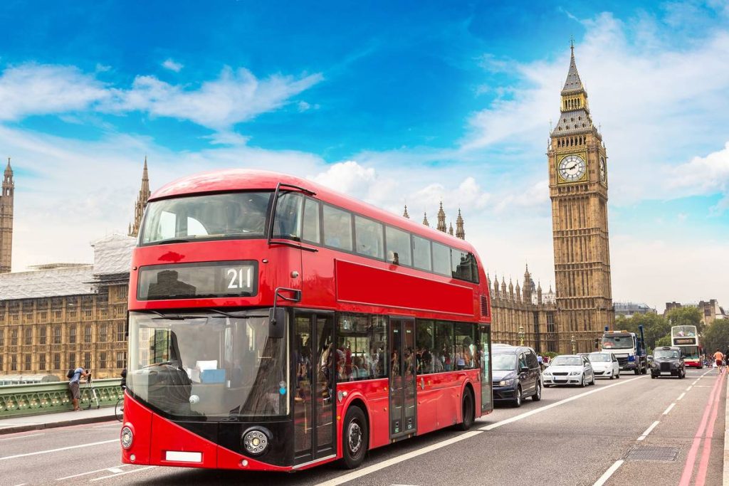 London Bus Drivers Begin Weekend Strike on 13 Routes
